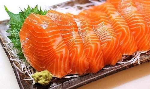 Ăn gì khi đau bụng kinh – Cá hồi
